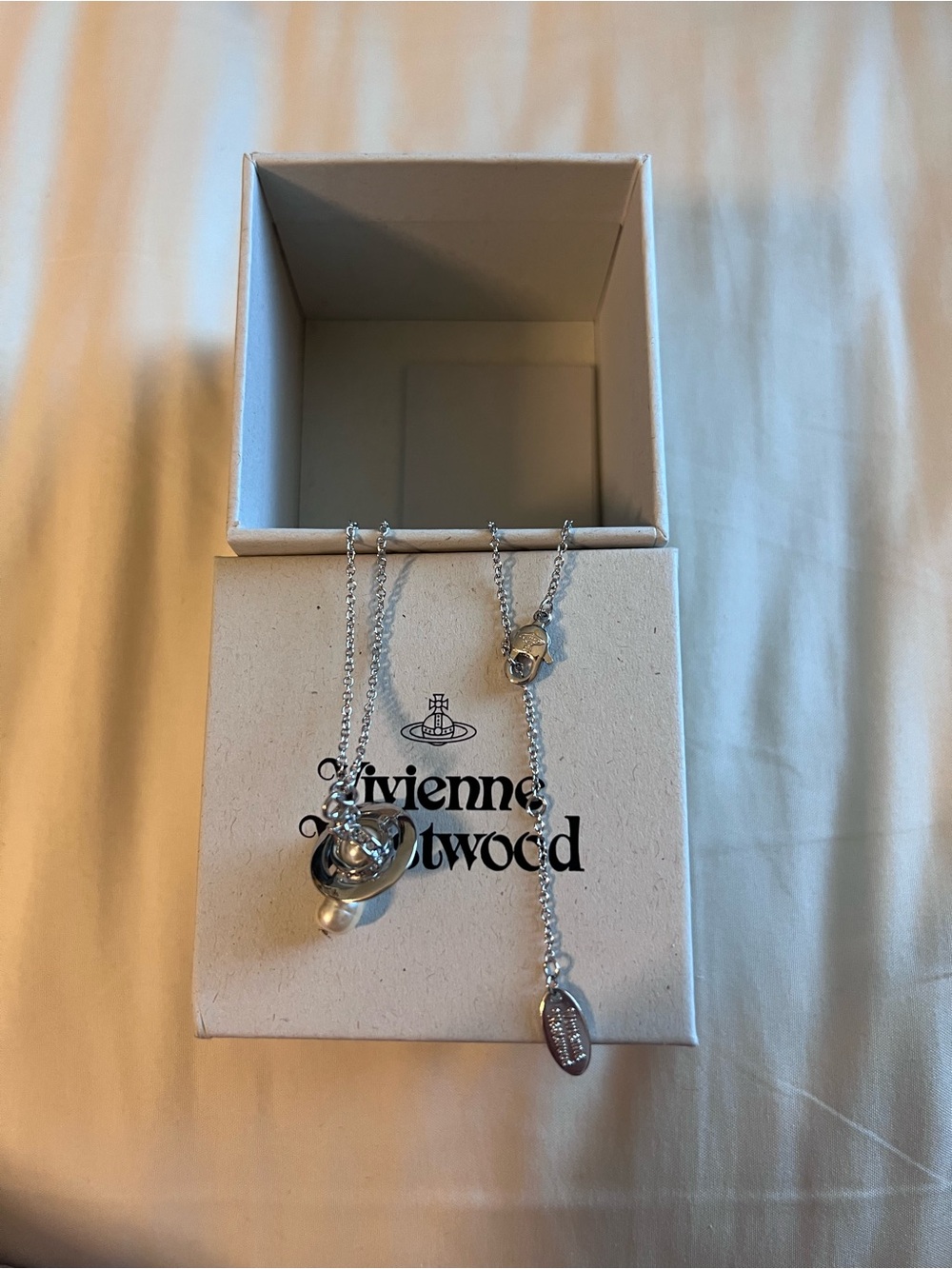 Vivienne Westwood Claude Emiliana Silver and White Pearl Charm Necklace - Picture 9 of 9